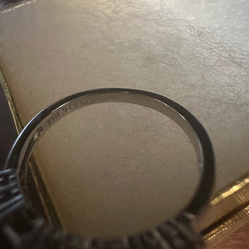 Ring size 8.0 - Picture 4 of 4